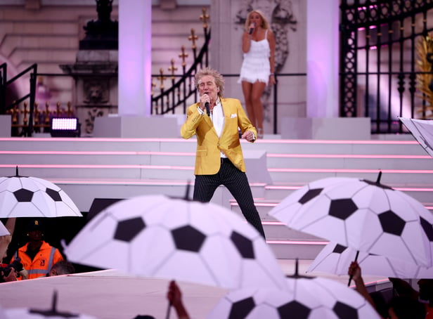 <p>Rod Stewart turns down $1m gig in Qatar over controversial World Cup 2022 - his net worth, age & children?</p>