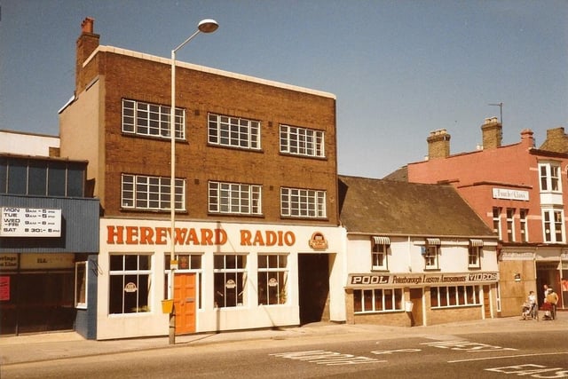 This picture shows Bridge Street west side near the bridge and the former Hereward Radio building next to Hillard’s (Brieley’s) supermarket in May 1985.