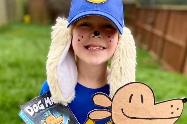 Bexhill book day 26 SUS-220403-115247001