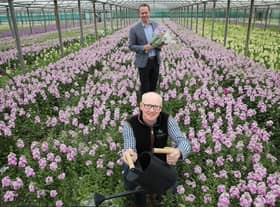 Top Northern Ireland horticulturalist Greenisland Flowers is blooming today after securing a new supply deal with Lidl Northern Ireland to ship more than four million stems of freshly cut tulips, lilies and scented stocks to its 202 stores in Ireland and Northern Ireland. Since establishing in 2002, producing just 250,000 stems, the company has grown its operations to this year supply more than four million stems to the retailer. By the end of 2021, Lidl Northern Ireland will have invested more than £7.2 million with Greenisland Flowers keeping its customers fragrantly supplied right throughout the year and supporting the creation of 14 new local jobs. Pictured securing the new deal is Regional Director of Lidl Northern Ireland, Conor Boyle, with Greenisland Flowers Managing Director, Shane Donnelly. For more information visit www.lidl-ni.co.uk.