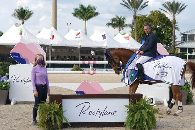 Cian O’Connor (Ireland) and Careca LS Elite with Alisa Lask, Vice President and General Manager, Galderma Aeshetics, in the winning presentation for the $50,000 Restylane Grand Prix CSI2* (Photo: Sportfot)