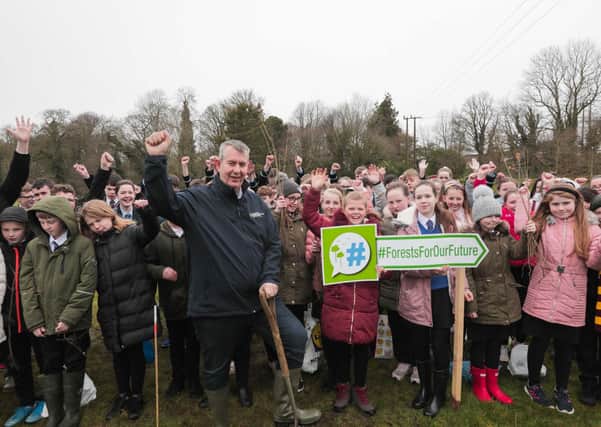 Pupils from schools across NI help DAERA Minister Edwin Poots MLA plant the first of 1,000 tree saplings at CAFRE’s Loughry College, Cookstown as part of the new ‘Forests For Our Future’ programme, which aims to plant 18 million trees by 2020.