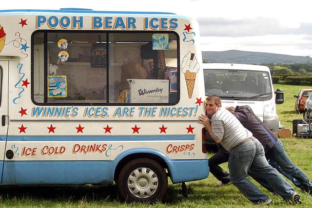 A new sport was formed at Saturday's Lylehill Church fun day .... "pushing the ice-cream van". AT32 - 845H