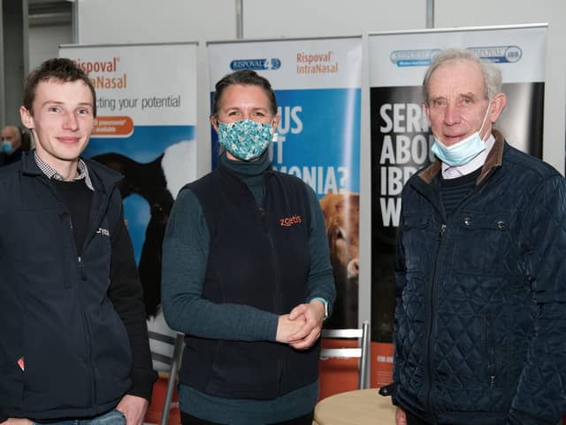 Genomic testing was the subject for discussion when Alistair Getty and son, Robert from Mosside talked to Patricia van Veen, Zoetis at the Winter Fair. Photography, Columba O’Hare, newry.ie