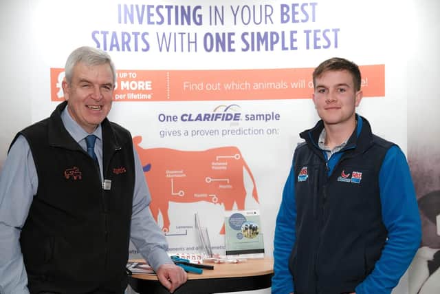 Patrick MacFarlane, Zoetis and Adam McKeown, Ballymena discussed the benefits of Clarifide Plus at the Winter Fair. Photography, Columba O’Hare -newry.ie