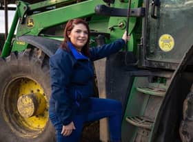 Limerick woman Karen O’Donoghue has been working with her father’s Agri Contracting business since she was 16 years old. They do all kinds of work such as precision chop silage, round & square baling, raking, tedding, slurry spreading, dumper hire, wrapping and stacking bales and ploughing and tillage work. Now with baby Clodagh in tow, Karen still remains stone mad for John Deeres!