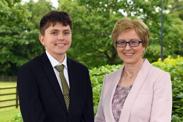 Rhett Creighton (Belfast) received the Vaughan Trust Award presented to the top first year student on the Foundation Degree in Equine Management programme. Rhett received his award from Olwen Gormley (Vaughan Trust) at the CAFRE Enniskillen Campus graduation ceremony