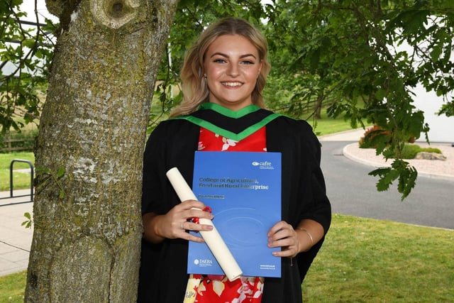 Laura Murray (Aghalee) was presented with the Lindesay Award at the Loughry Campus graduation ceremony. Laura graduated with a BSc (Hons) Degree in Food Technology and was presented with the award for the considerable contributions she made in promoting Loughry Campus and its courses.
