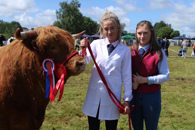Pictured with the Rare Breed Champion are Sarah and Rachel Beattie.