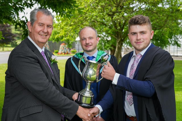 Jack Livingstone (Caledon) was presented with the Greenmount Association Cup awarded for best overall performance in practical skills on the Level 2 course by DAERA Minister Poots MLA and Philip Holdsworth (Senior Lecturer, CAFRE) at the CAFRE Greenmount Campus Graduation Ceremony.