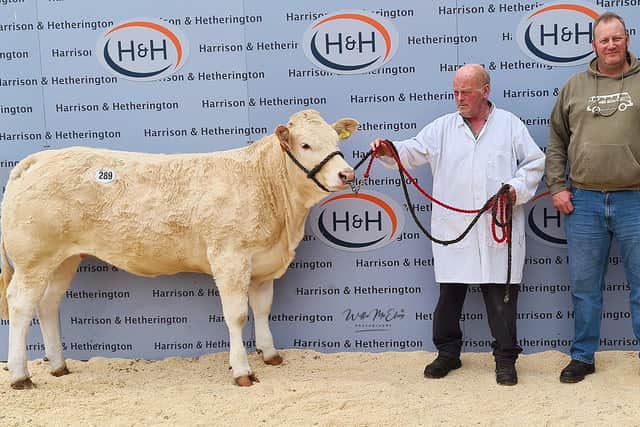 Lochhead Rebecca sold for 2500gns - W Laird, breeder (left) and T Owen, purchaser (right)