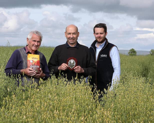 Left to right:  John Anderson, Alan Anderson, White’s NI Grower of the year and Steven McAllister, White’s agri supply chain pictured at the Anderson farm in Coleraine. Alan has been awarded the John Finnan Oat Quality Award by White’s Oats for his commitment to Oat research and trials and his innovative approach to producing sustainable, high quality porridge oats.