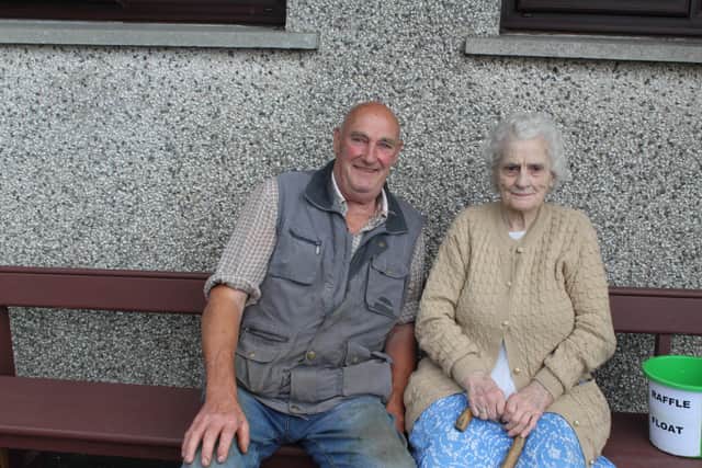 Ernest Mathers has a chat with Mrs Susan McCusker at the Gall Bog tractor run