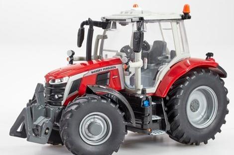 This brand new Massey Ferguson model is going to be its flagship model for AW22. The dependable tractor with its new bonnet and charming new saber line will captivate fans. Accentuating its compact dimensions along with big soft feel tread tyres and superb interior details, this Britains model is the perfect addition to any collection. RRP - £27.99. Suitable for ages 3+. Stockists – Smyths, Independent Toy Stores, Massey Ferguson Dealers and Amazon (after 3 months)