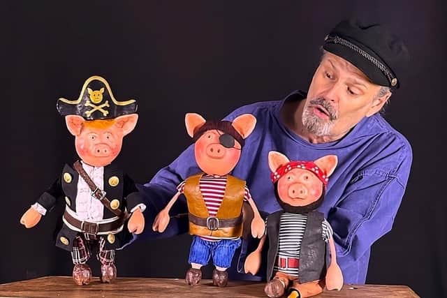 Rob Ashman from Sea Legs Puppet Theatre and The Three Little Pirate Pigs
