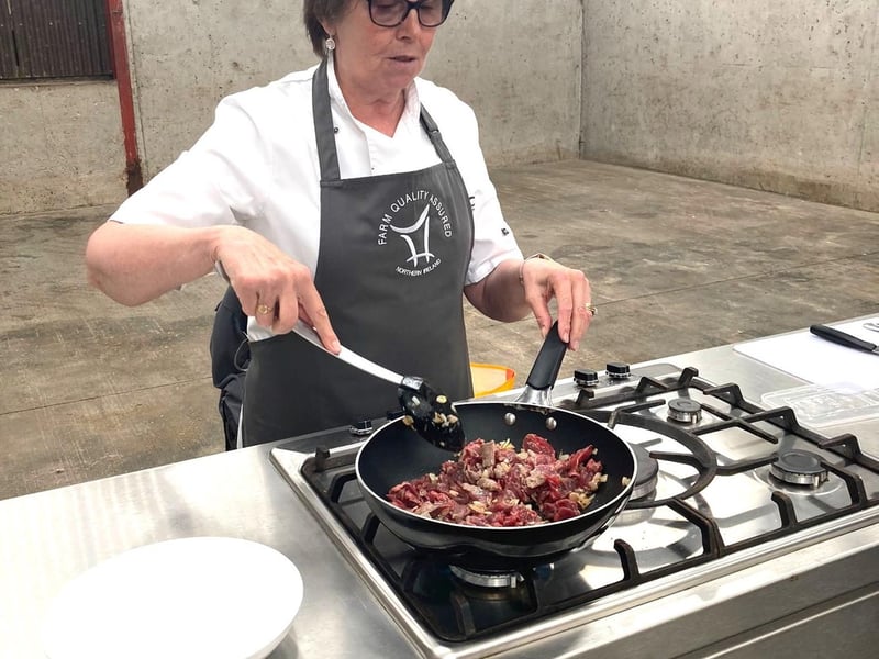 Hilary Stevenson from the Livestock & Meat Commission NI on Beatties Glenpark Farm doing a farm quality assured beef cookery demonstration.