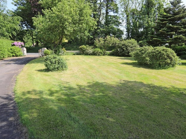 "Laureldeane", 37 Kilrea Road Garvagh, BT51 5LR  4 Bed Detached House with Small Holding