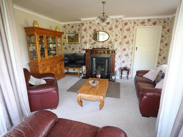 "Laureldeane", 37 Kilrea Road Garvagh, BT51 5LR  4 Bed Detached House with Small Holding