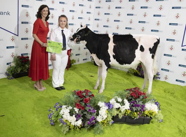 At the Winter Fair held at the Eikon Complex, Balmoral, the Senior and Mature Showmanship class was won by Holly Keenan from Monaghan who is pictured receiving her award from Debbie Reid, Danske Bank