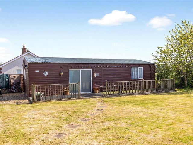 'The Haven', 31 Halfpenny Gate Road Moira, Lisburn, BT67 0HW 2 Bed Detached Bungalow
