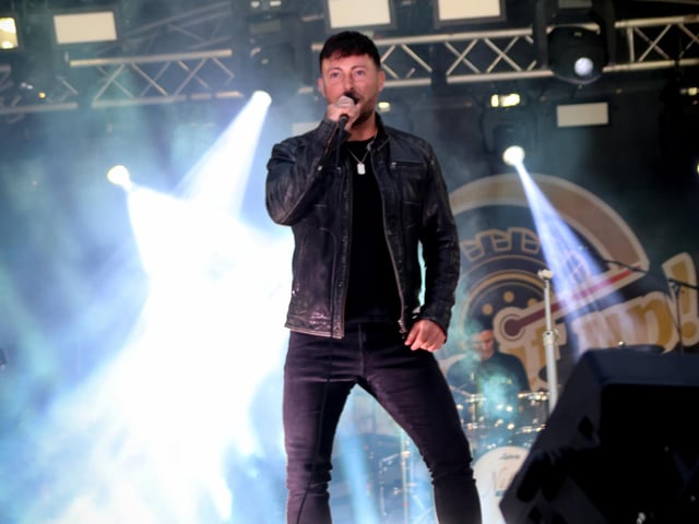 NATHAN CARTER doing what he does best....