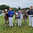 Young Ayrshire, Holstein and Jersey members look forward to the AHV Multibreed Calf Show next Friday 25th August. Pic: HYB