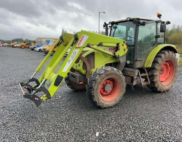 £27,400 for a Claas Axos 340 Tractor with FL100 loader. (Pic: Ballymena Livestock Market)