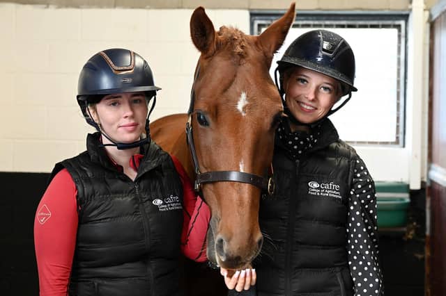 CAFRE students Sienna McPhillips (Cavan) and Emily Smyth (Armagh) introduced visitors at the Equine Open Day to campus horse Tim.