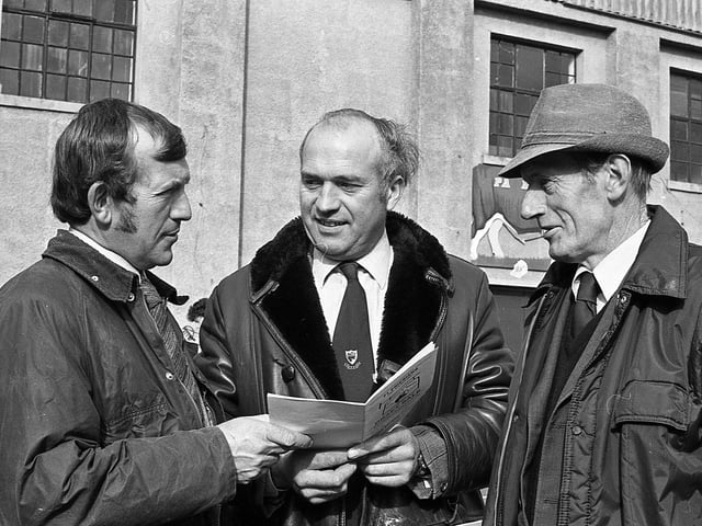 Pictured at the end of October 1981 is Brian Bryson from Banbridge Livestock Mart discussing the sale of Friesian pedigree cattle from the herds of Wilbur Rankin and Samuel Wilson of Crumlin. Picture: Farming Life archives/Darryl Armitage