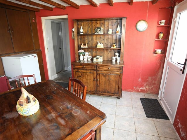 "Laureldeane", 37 Kilrea Road Garvagh, BT51 5LR  4 Bed Detached House with Small Holding