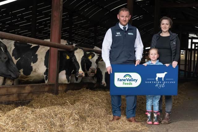 Club Co -Coordinator, Jessica Hall, Nutts Corner met with Stephen Lavery, Sales Manager Fane Valley Feeds ahead of the event with young HYB member Maisie Wallace, Nutts Corner.