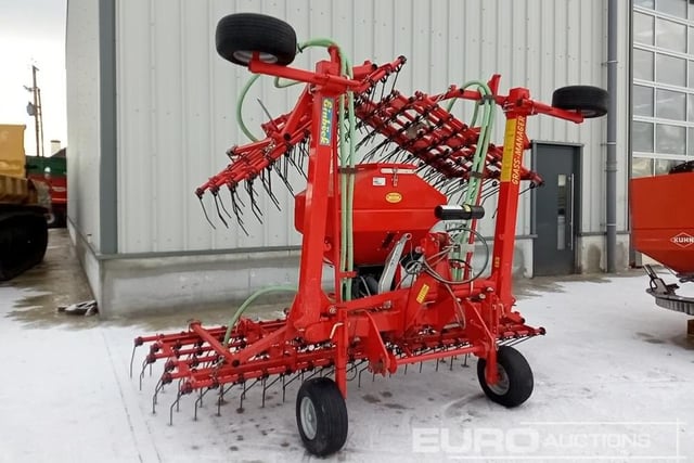 2017 Einbock Grass Manager 600 6m Hydraulic Air Seeder (Controls in Office)