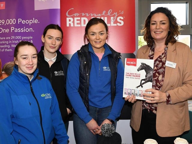 Jenny Crozier, Connolly’s Redmills discusses careers in sales and equine nutrition with CAFRE Enniskillen Campus degree students Sinead McCabe (Drumhecknagh, Co. Cavan), Emma McNeill (Virgina, Co. Cavan) and Catherine O’Connor (Omagh).