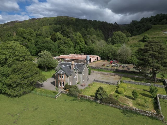 Aberchalder and Glengarry Estates are in the Great Glen some four miles south of Fort Augustus and 39 miles from Inverness. The Great Glen Way passes through the land along the southern bank of Loch Oich.