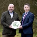 UGS President David Linton discusses the Grassland Farmer of the Year competition with Rodney Brown from sponsors Danske Bank. Pic: McAuley Multimedia