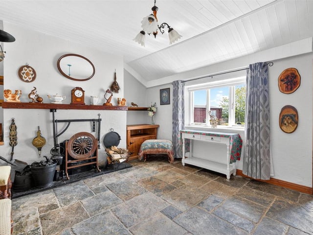 'The Haven', 31 Halfpenny Gate Road Moira, Lisburn, BT67 0HW 2 Bed Detached Bungalow