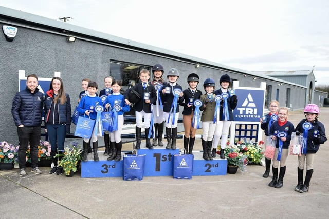 Winners of the Primary 65/70cm Teams class, presented by Gareth McComb and Niamh McEvoy (Dream Team, Iveagh Little Mix, The Only Neigh Is Up and Stewartstown Primary School)