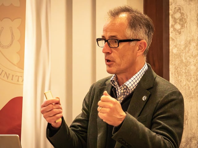 Speaking at the North of Ireland Veterinary Association (NIVA) 2025 Equine Welfare Symposium, “Leading the Way for Horses,” at the Dunadry Hotel, Antrim