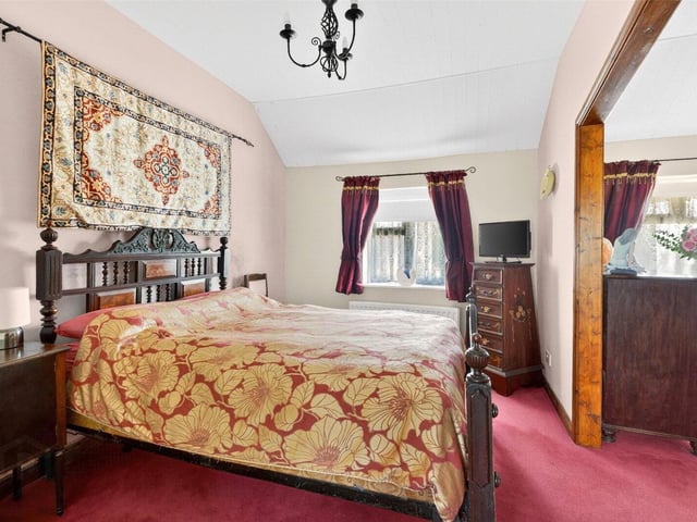 'The Haven', 31 Halfpenny Gate Road Moira, Lisburn, BT67 0HW 2 Bed Detached Bungalow