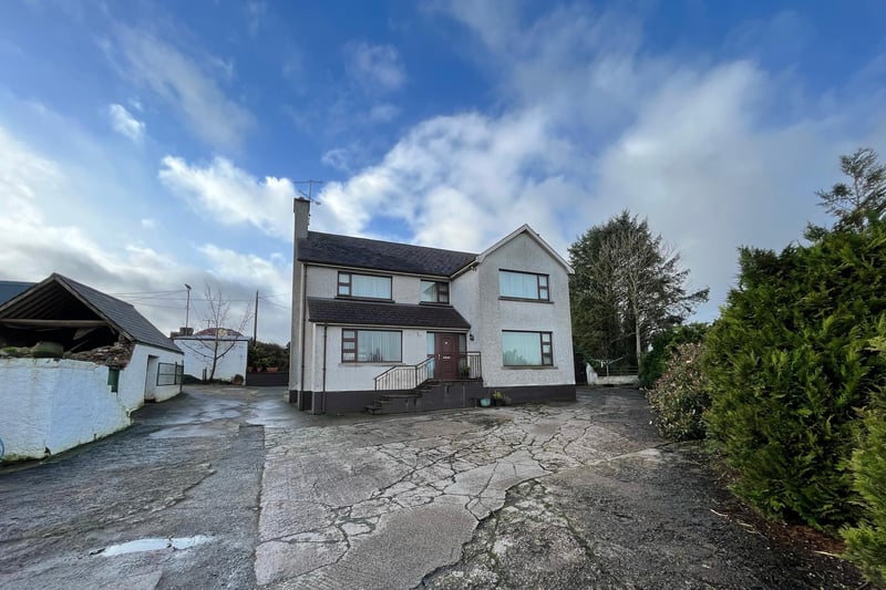 The property has OFCH and uPVC Double Glazing. It also benefits from a separate access from the road, tarmac parking area and a garage to the side