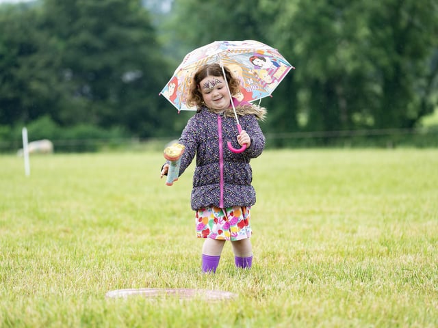 Braving the rain at Bank of Ireland Open Farm Weekend. Pic: PulsePR