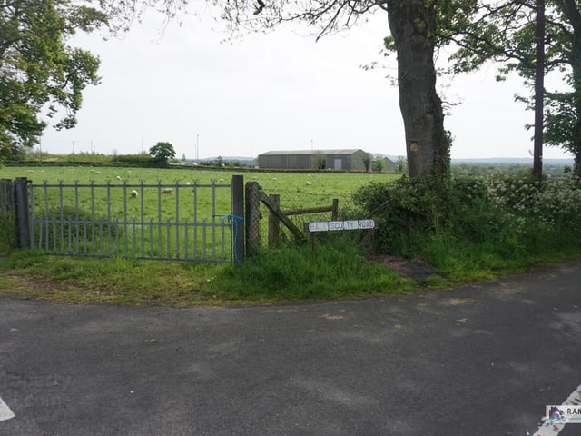 This sale presents a rare opportunity for the fortunate purchaser to acquire a considerable block of recently reseeded pasture, which benefits from top quality livestock proof warranted fencing and is highly capable for either arable or grazing purposes.