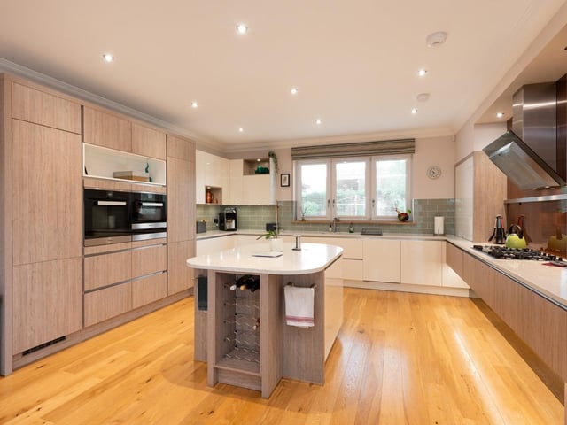 Lendrum Farm is an exceptional agricultural property with a superb five-bedroom farmhouse, productive land, an extensive range of farm buildings, a bothy and renewable energy assets, all situated in the heart of Aberdeenshire’s renowned agricultural region.