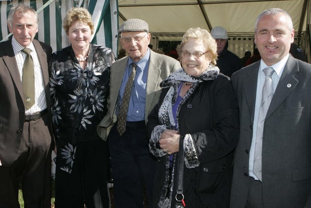 Jim Diamond, Anne Diamond, David Shannon, Isobel Shannon and Councillor Mel Lucas pictured at the international sheep dog trials. Picture: Steven McAuley/Kevin McAuley Photography Multimedia
