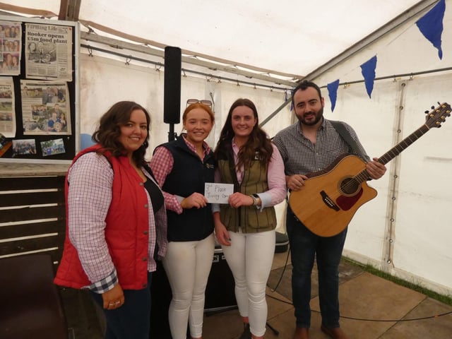Third place in the jiving competition were Robyn and Aoibheann
