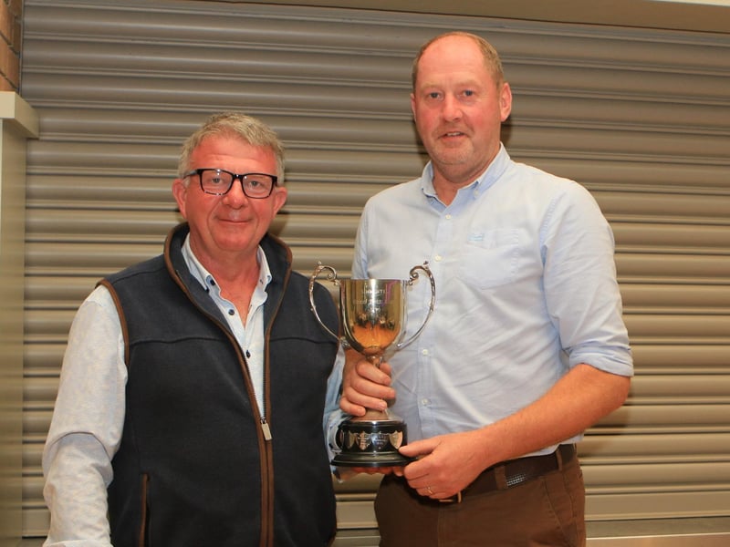 March Sale Best Opposite Sex Winner cup went to William and George Nelson, Drumacritten Robin. Pictured are Trevor Wylie and George Nelson.