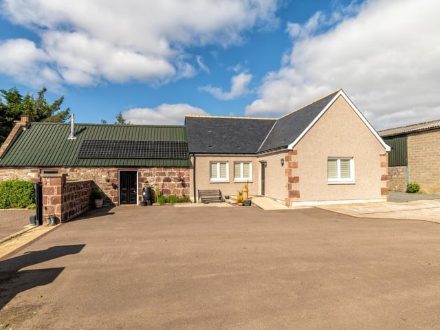 Lendrum Farm is an exceptional agricultural property with a superb five-bedroom farmhouse, productive land, an extensive range of farm buildings, a bothy and renewable energy assets, all situated in the heart of Aberdeenshire’s renowned agricultural region.
