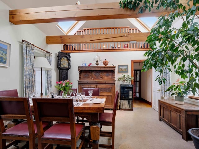 Alton Farm (interior)