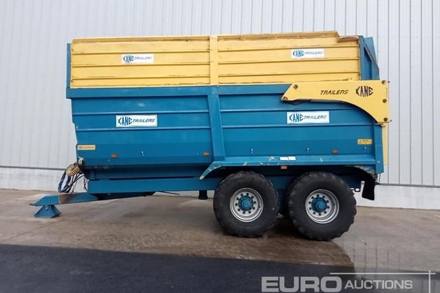 2015 Kane Half Pipe Twin Axle 14 Ton Silage Trailer, Sprung Draw Bar, Air & Oil Brakes, 560 Tyres, Hydraulic Tail Door