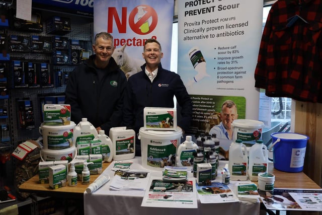 Robert Montgomery with Eoin Kelly (Provita Animal Products)